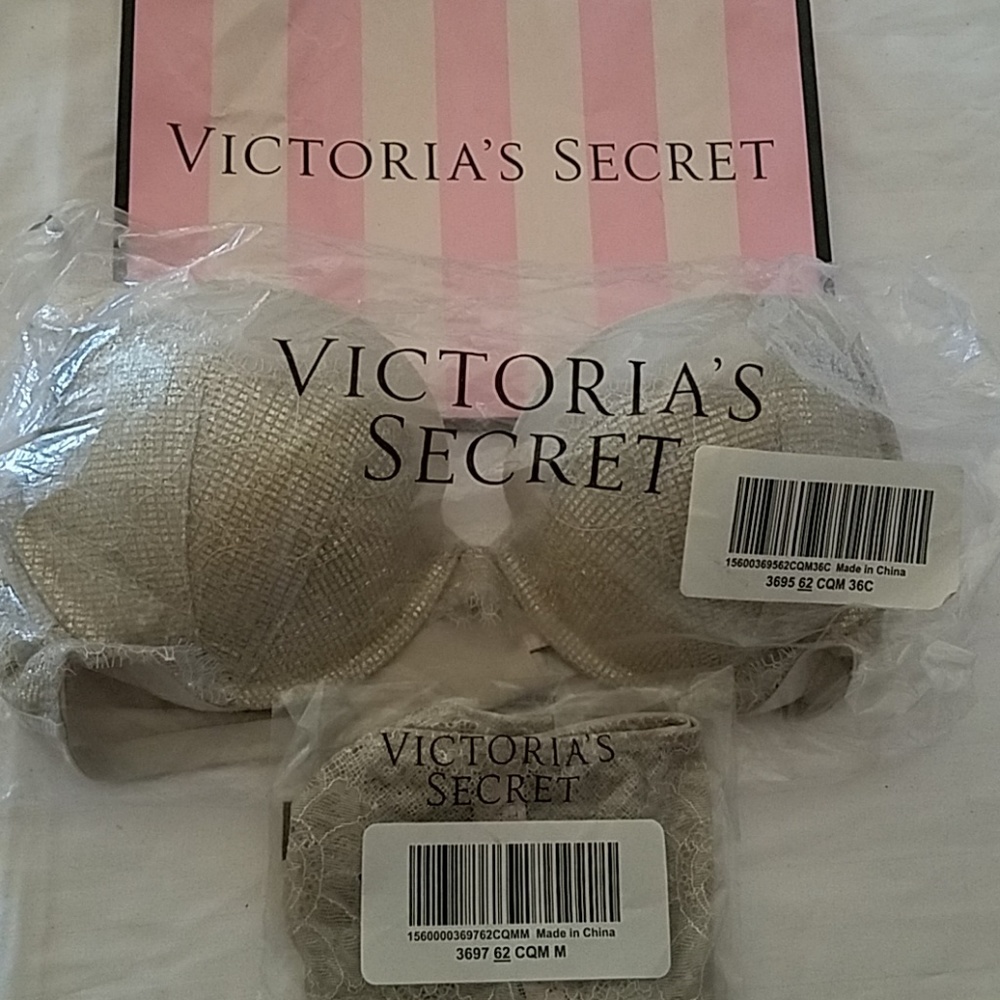 Victoria's Secret 36C Dream Angels bra w- M thong
